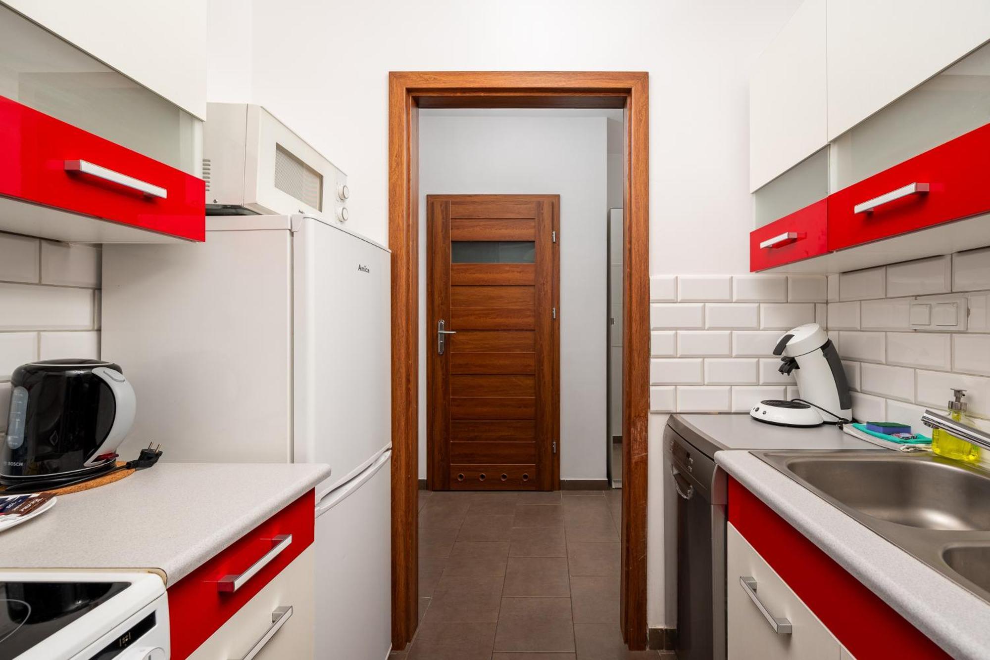 Metro Plocka Cosy Apartment وارسو المظهر الخارجي الصورة