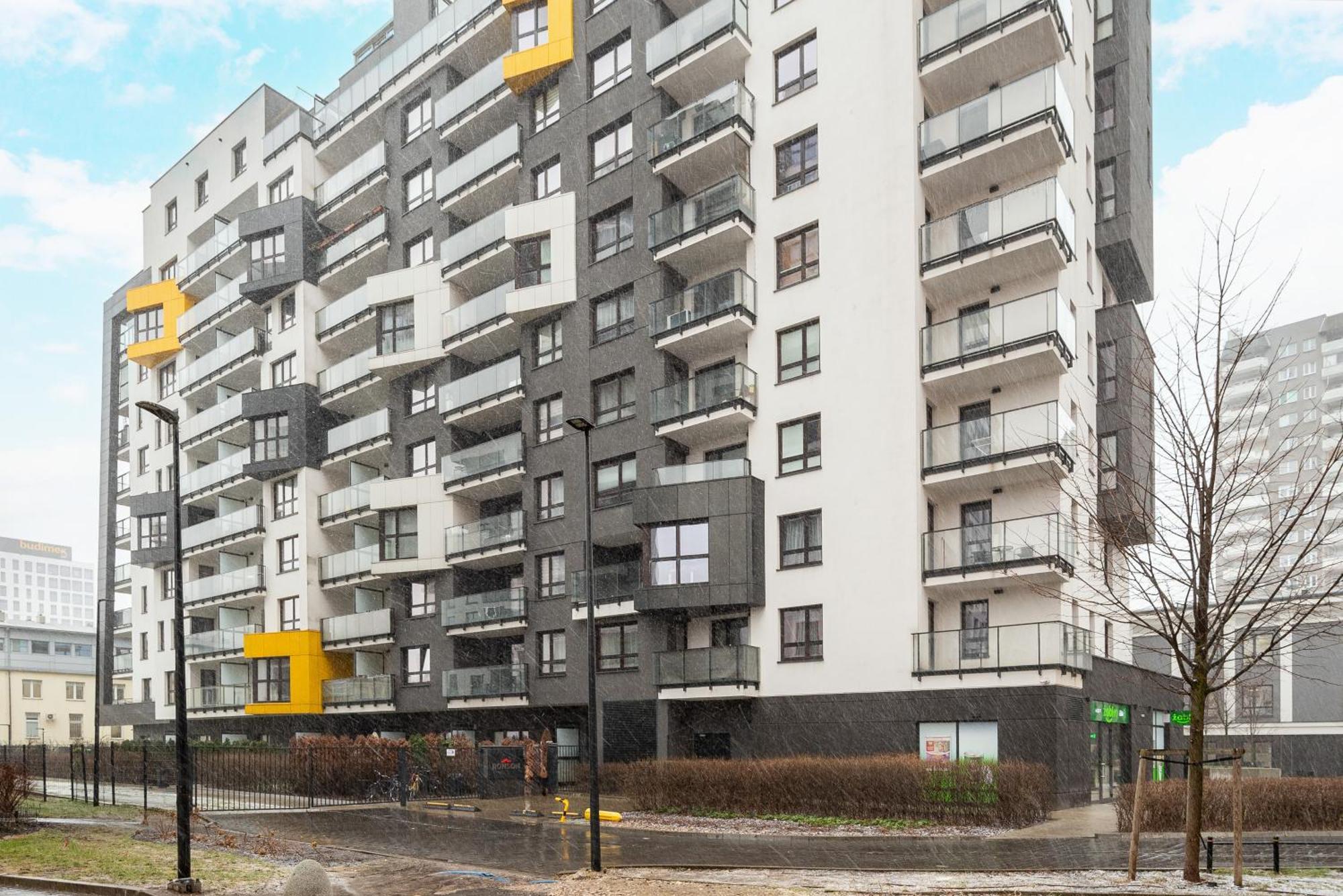 Metro Plocka Cosy Apartment وارسو المظهر الخارجي الصورة